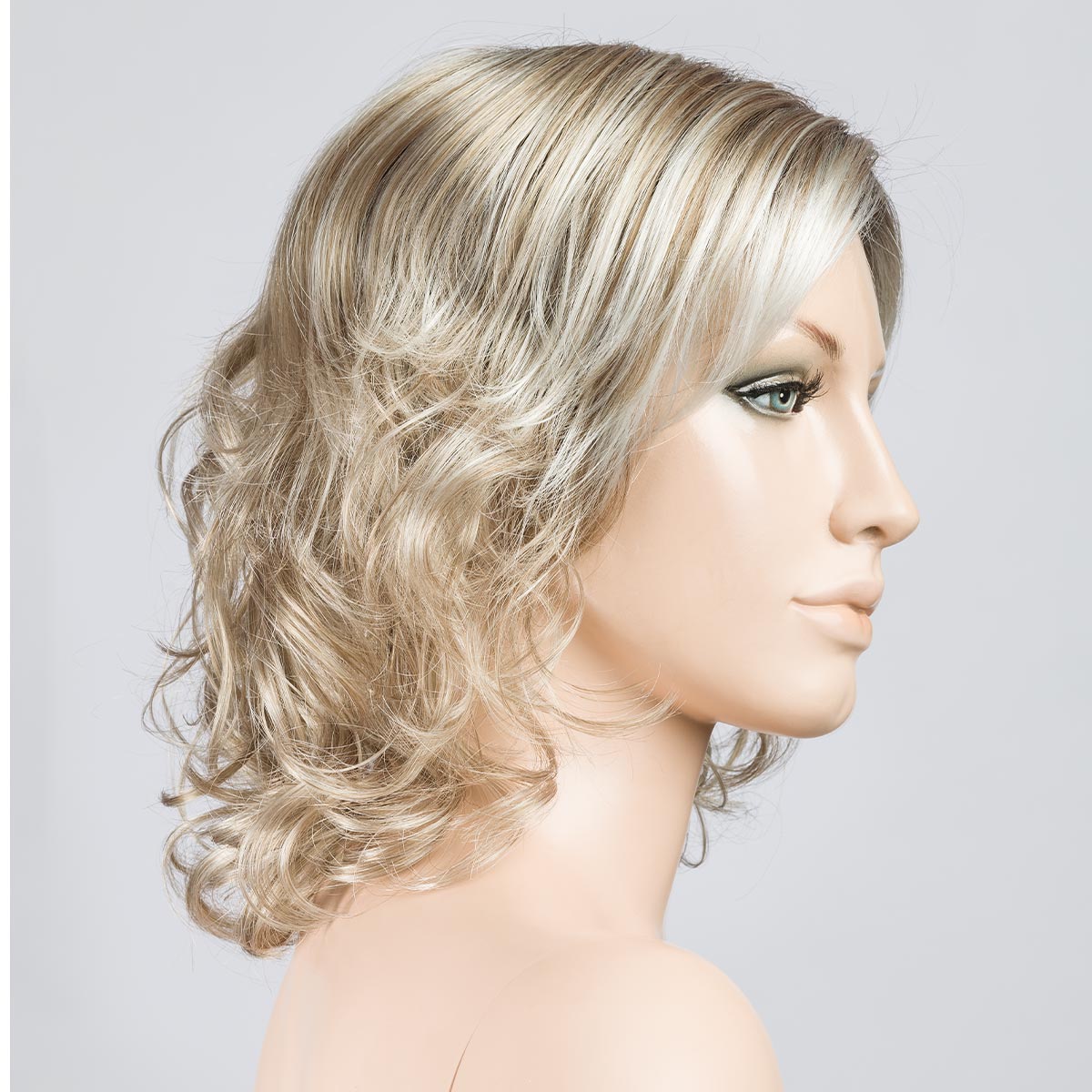 Cat - pearlblonde rooted
