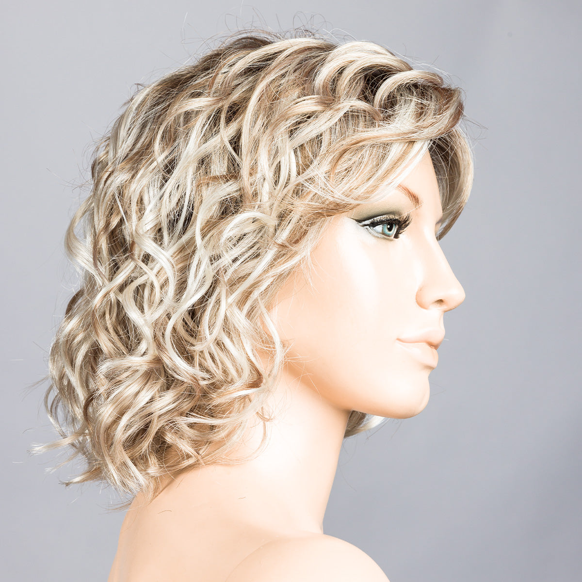 pearlblonde rooted