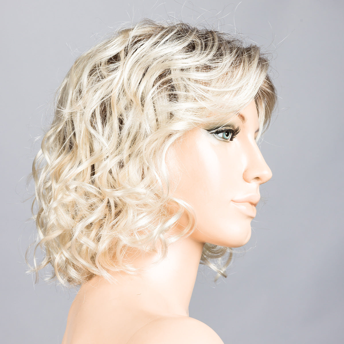 platinblonde rooted