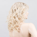 pastelblonde rooted