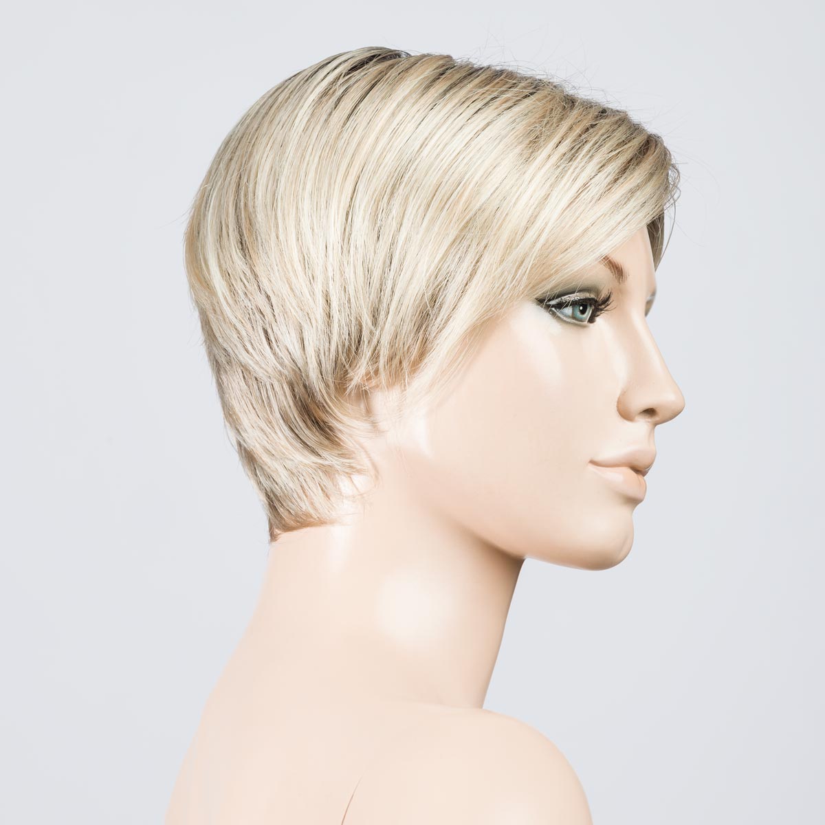 pearlblonde rooted