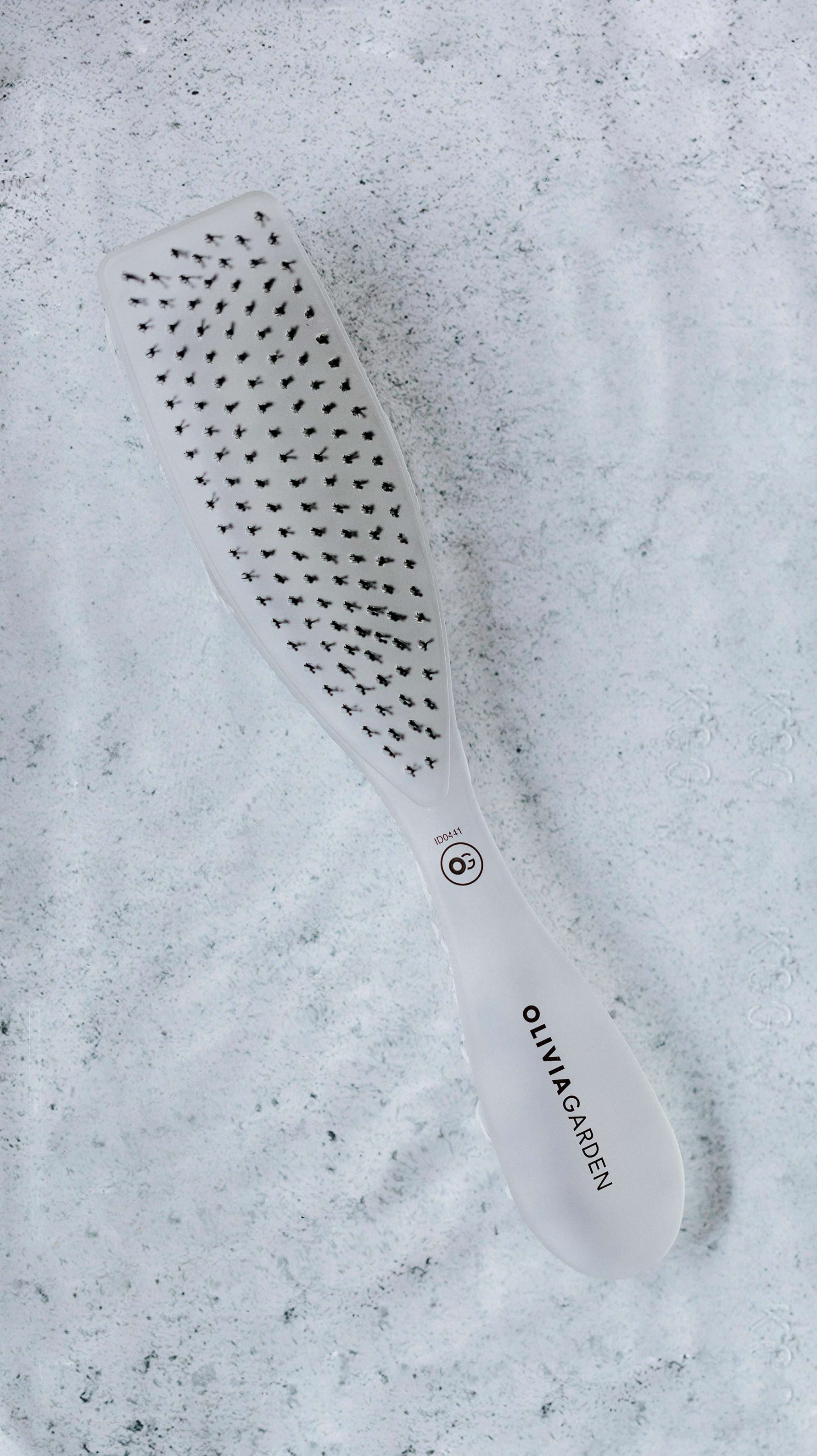 olivia-garden-essential-style-wet-fine-hair-bristles-ice-white-b-2485-2zjJ