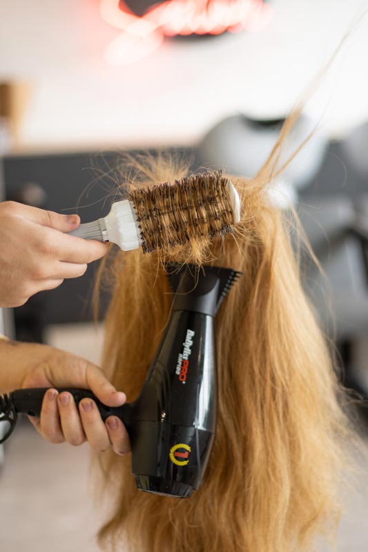 olivia-garden-expert-blowout-grip-wavy-bristles-25-329476-b-2585