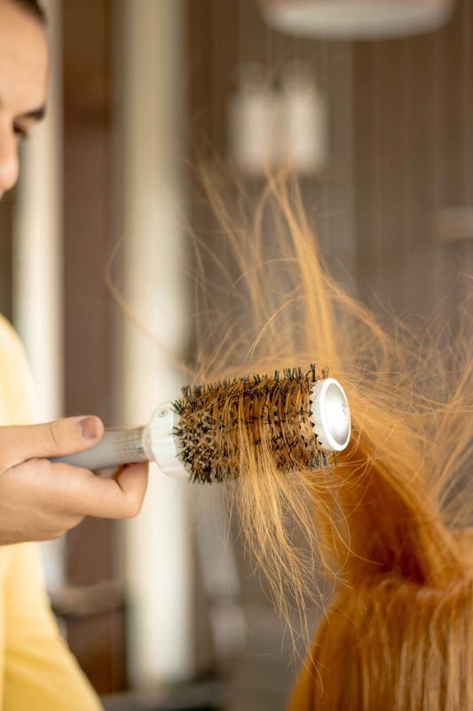 olivia-garden-expert-blowout-grip-wavy-bristles-25-329482-b-2585