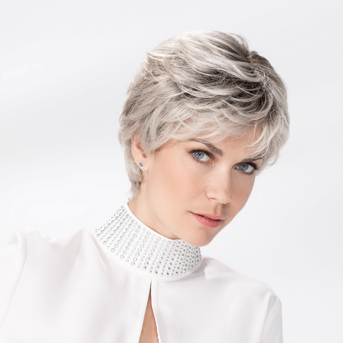 Posh Deluxe Perücke – Ellen Wille