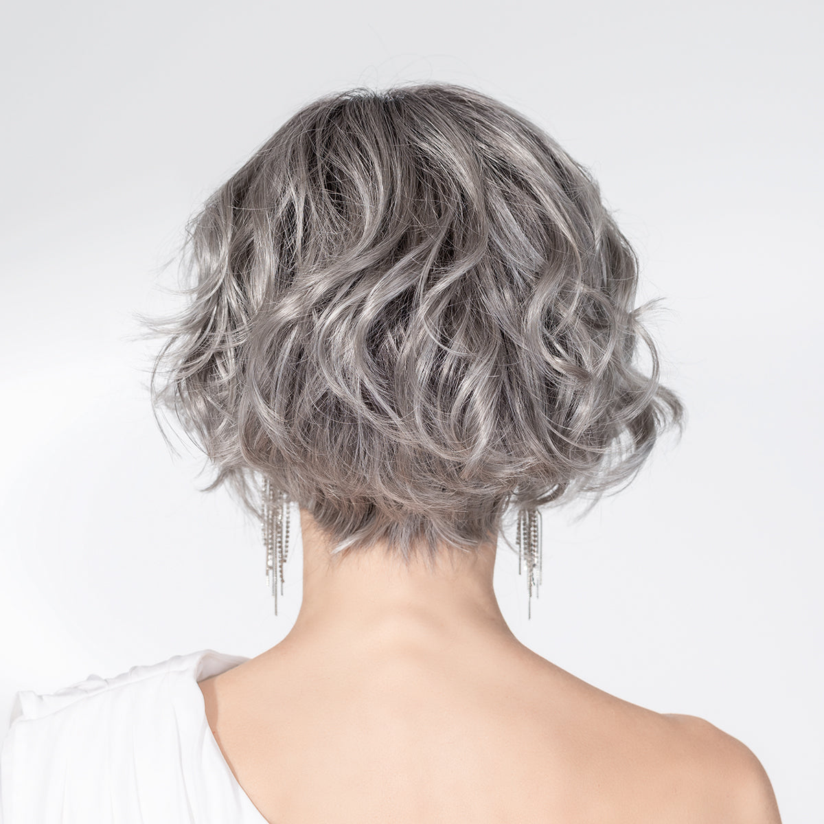 Romance Deluxe Perücke – Ellen Wille