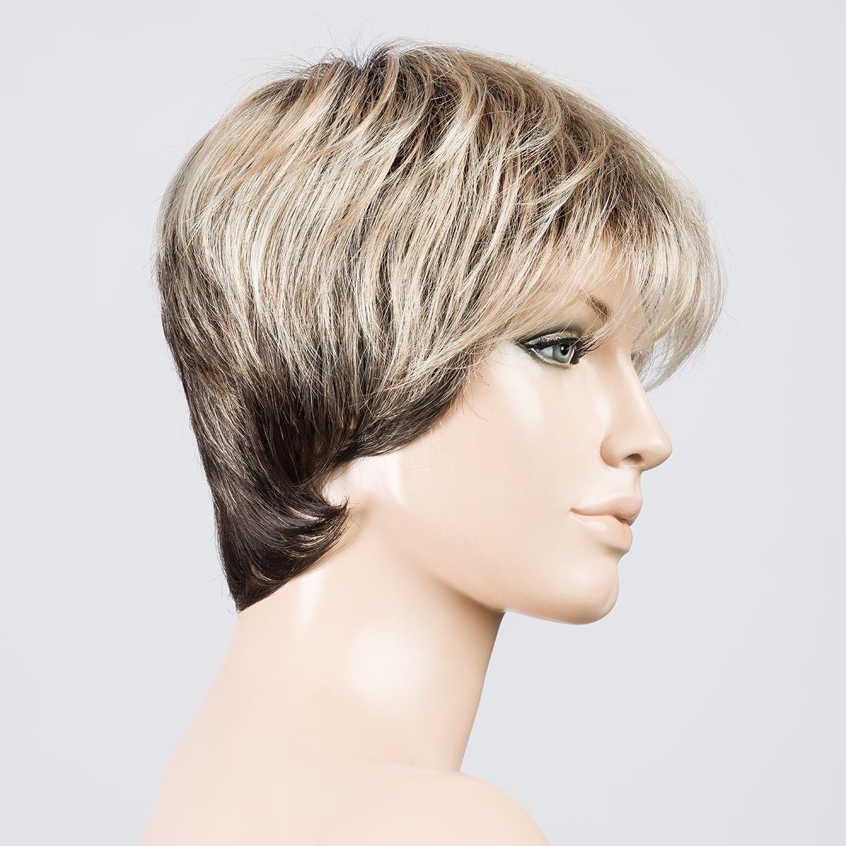 bisquit blonde rooted