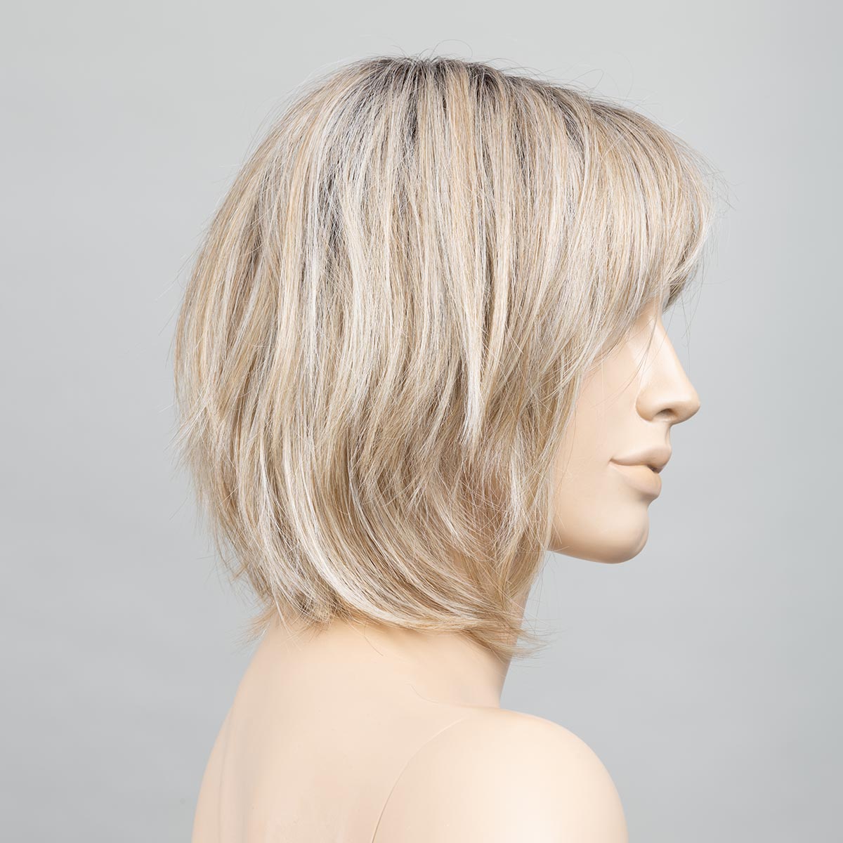 pearlblonde rooted
