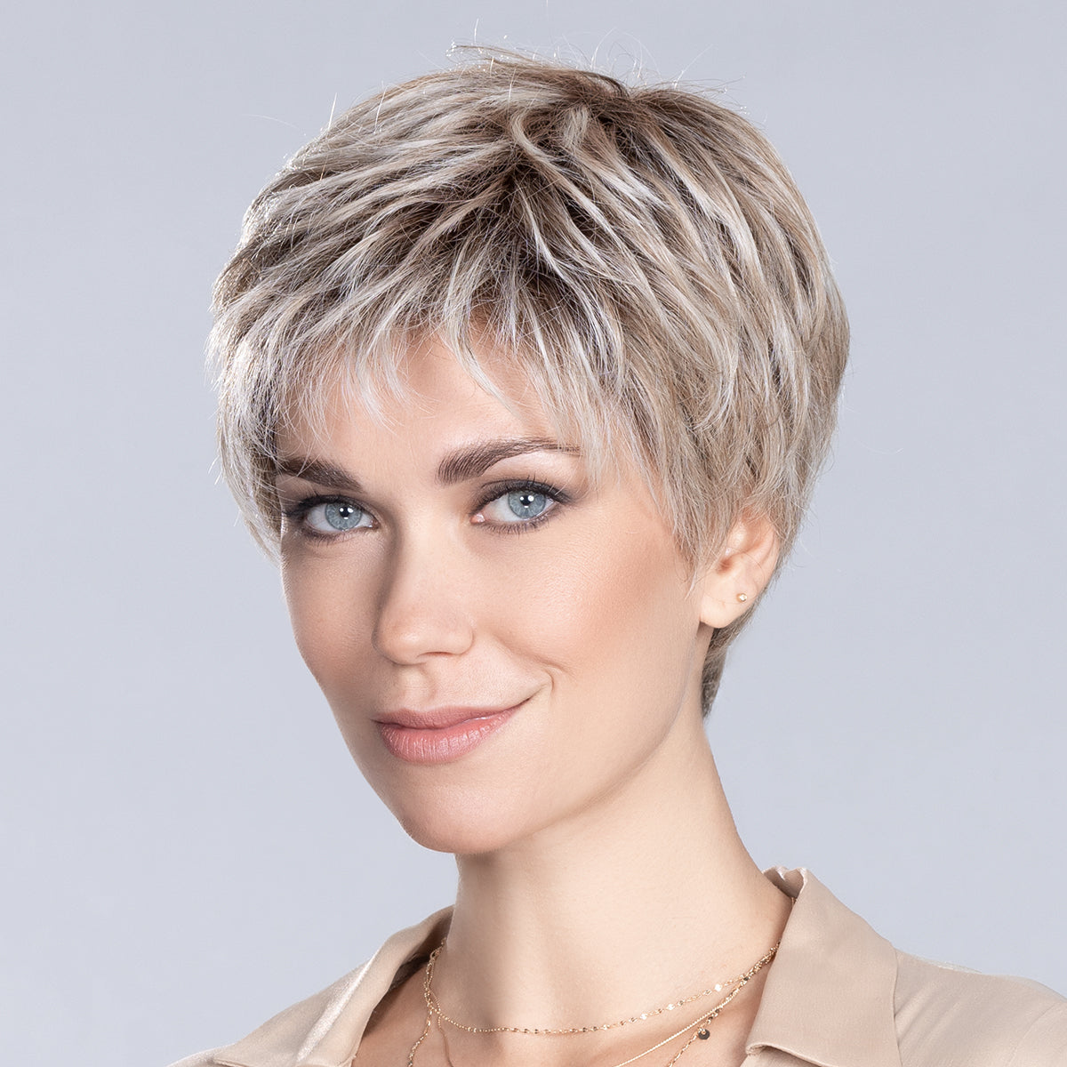 pearlblonde rooted